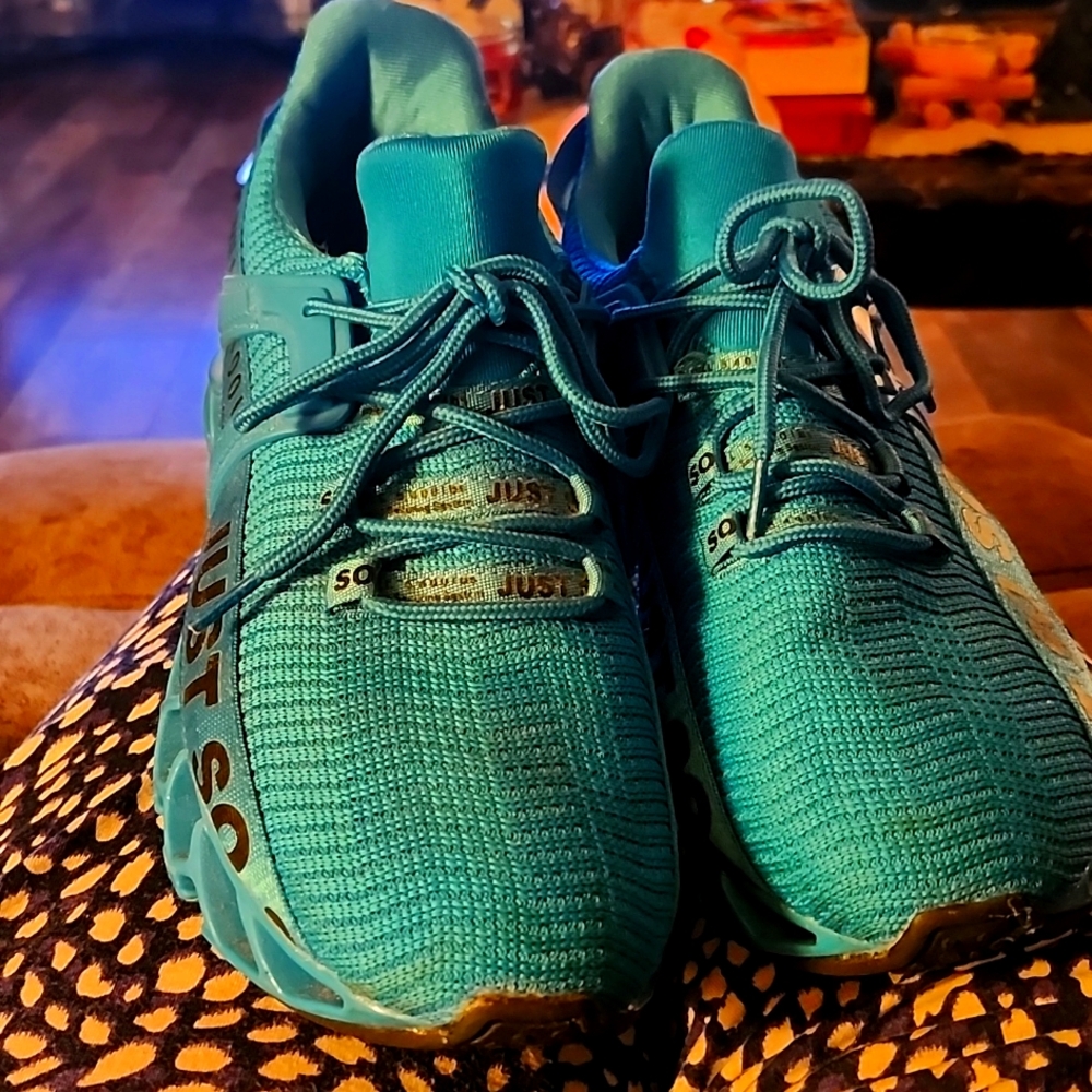 Mens Just so so tennis shoes